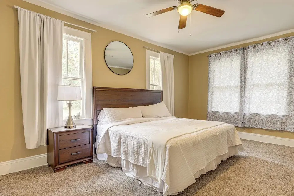 Quiet Jacksonville Retreat - 4 Miles to Downtown!