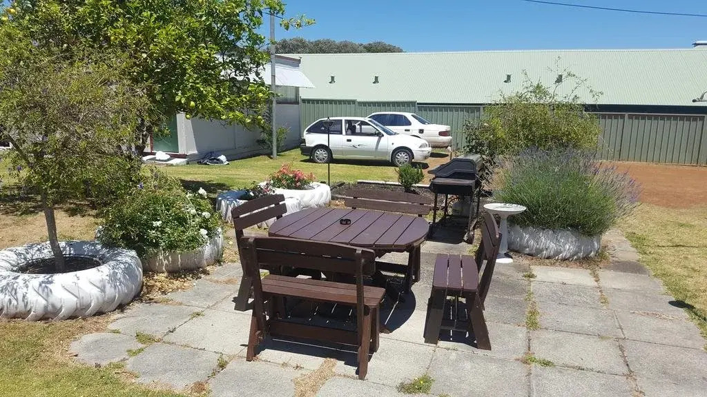Tingle All Over Budget Accommodation