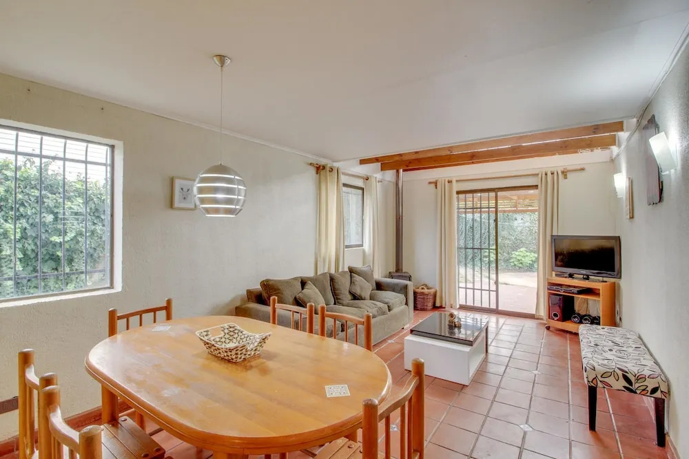 C?lida Casa con Patio y Parrilla, se Aceptan Perros - House With Patio & Grill