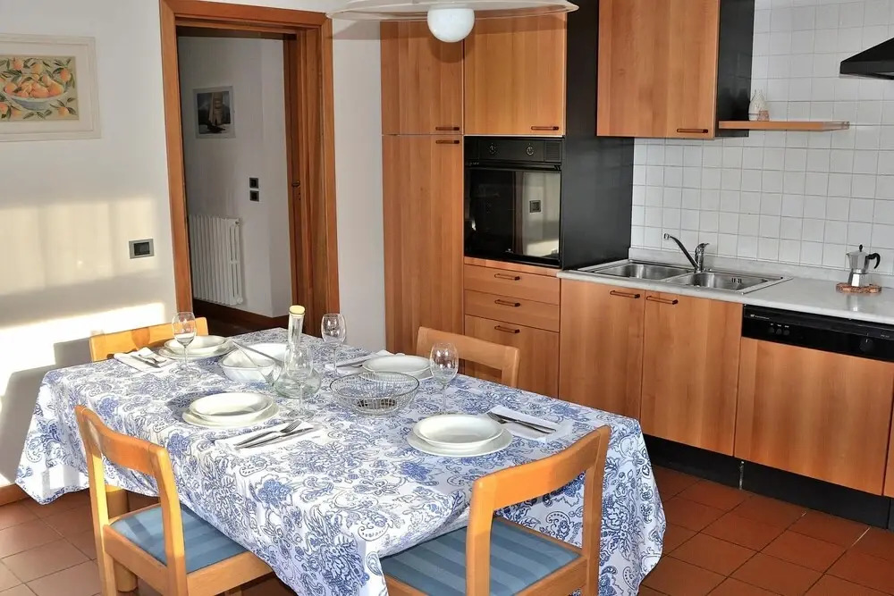 Casa Beatrice - 5 Sleeps Close to the Lake in Pai di Torri del Benaco