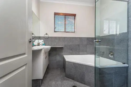 Sunset Sails Penthouse Redcliffe