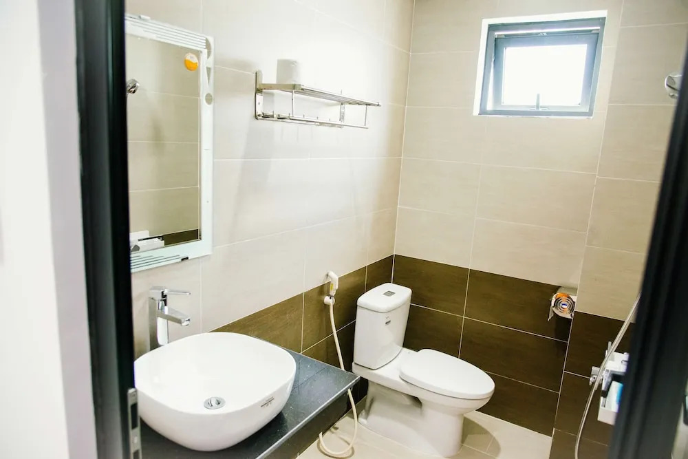 Queenie Hostel