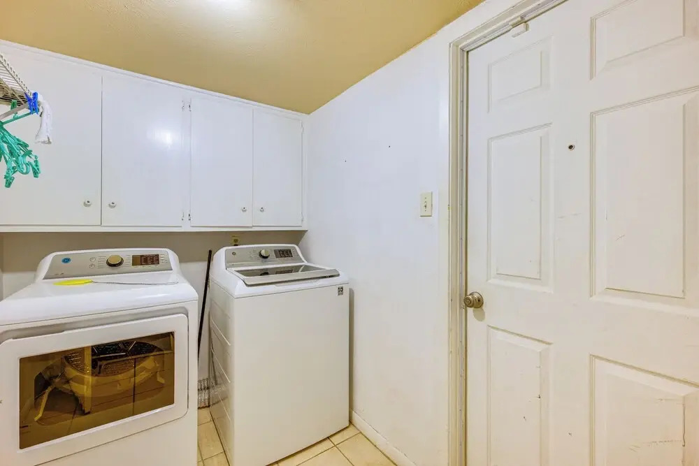 9 Mi to Dtwn: Spacious Retreat in Corpus Christi!