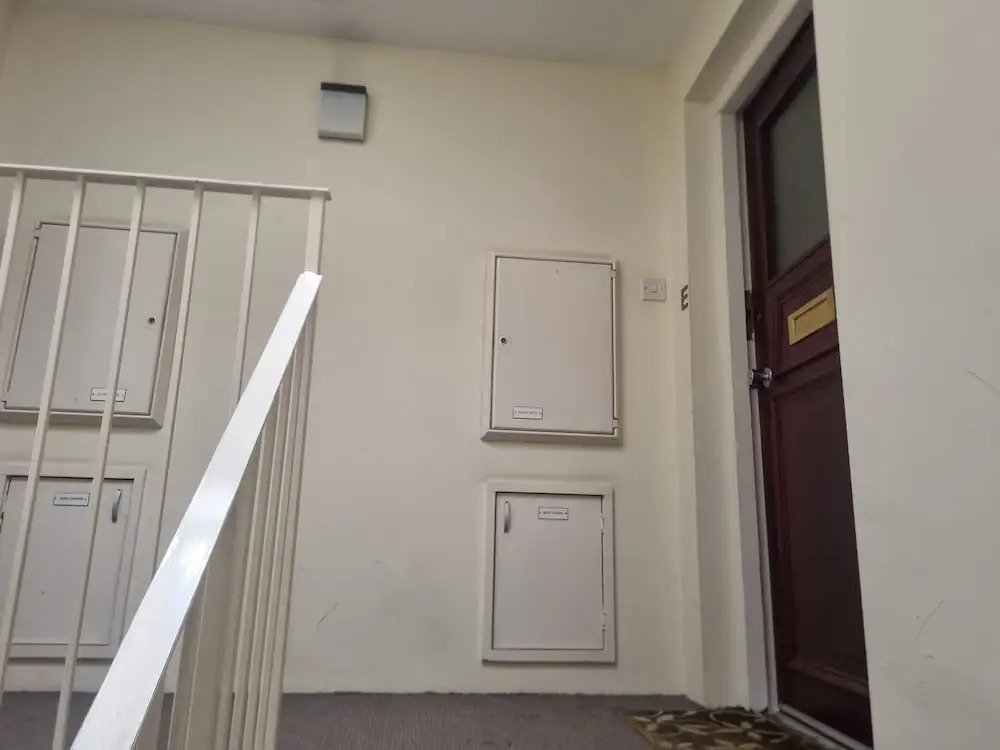 Lovely 2 Bedroom Apartment With Private Parking