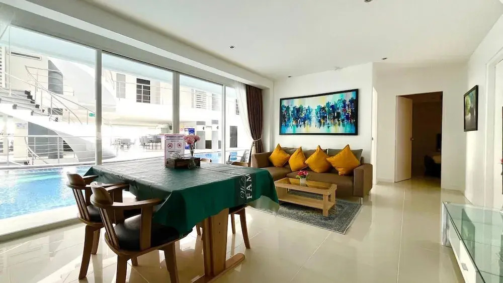 B12a - 2 Bdr Condo With Pool Access, Karon Beach