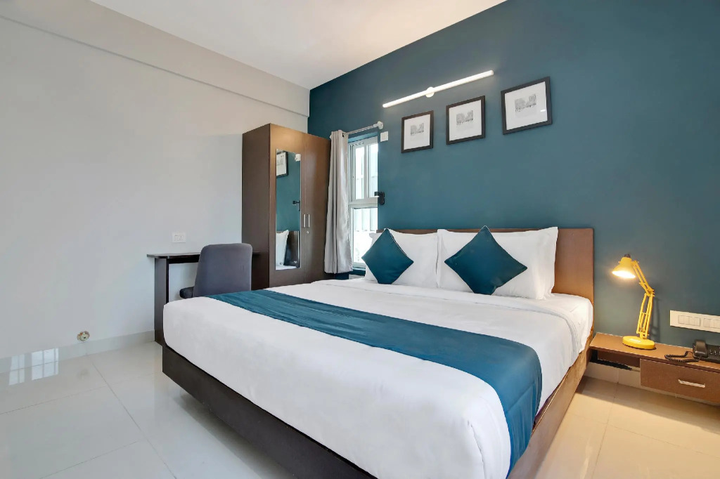 SilverKey Executive Stays 46745 Opposite Vinayaka Apartments