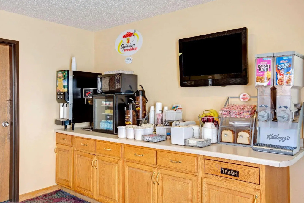 Super 8 Motel - Aberdeen North