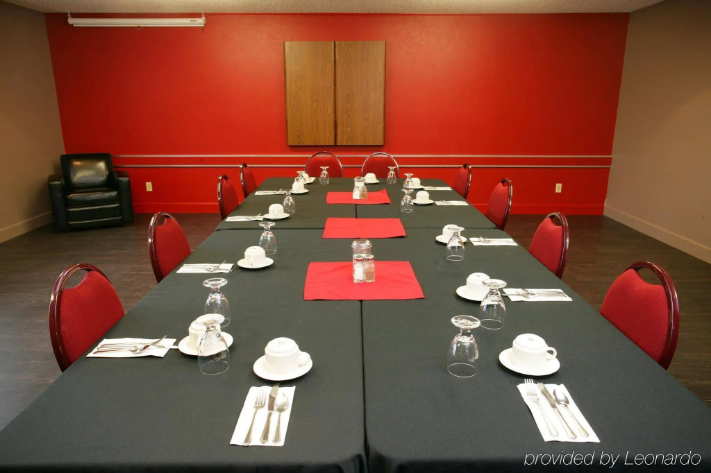 Travelodge by Wyndham Grande Prairie
