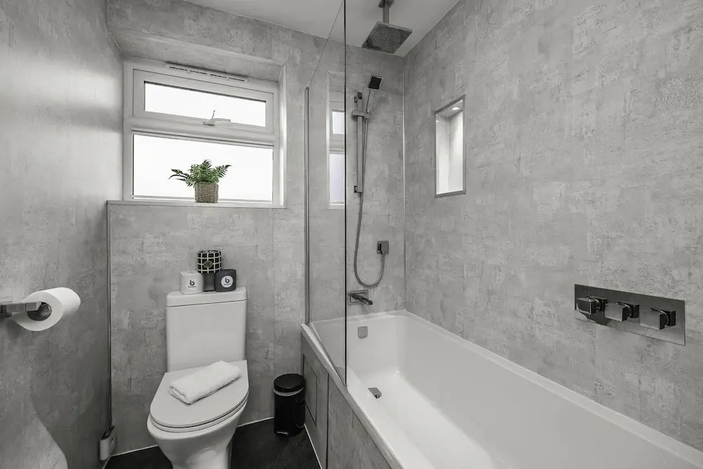 Sunset Townhouse With Free Parking