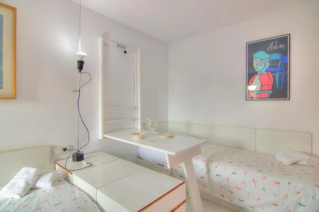Studio in the Red Wall building by Ricardo Bofill - MURALLA ROJA