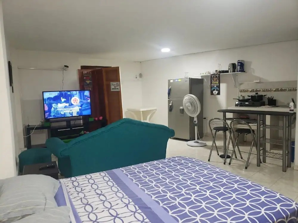 Study in the Old City of Cartagena E3m2 With Air Conditioning and Wifi