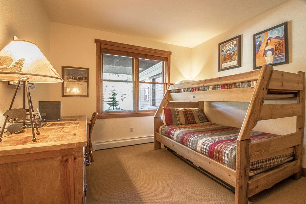 Red Hawk Townhome 2350
