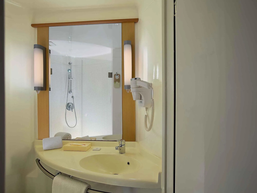 ibis New Delhi Aerocity - An Accor Brand