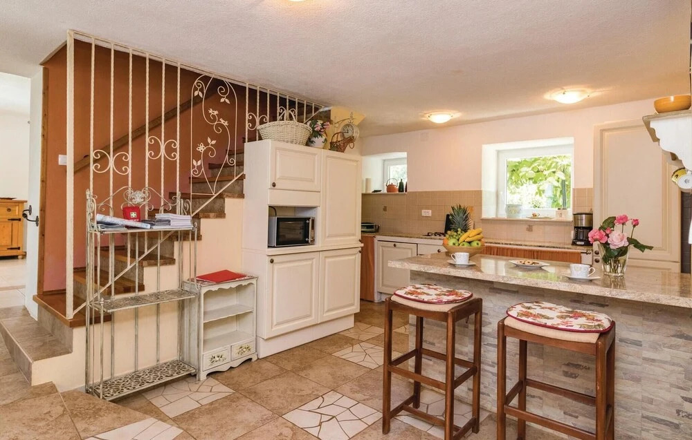 Nice Home in Manjadvorci With Outdoor Swimming Pool, Wifi and Outdoor Swimming Pool