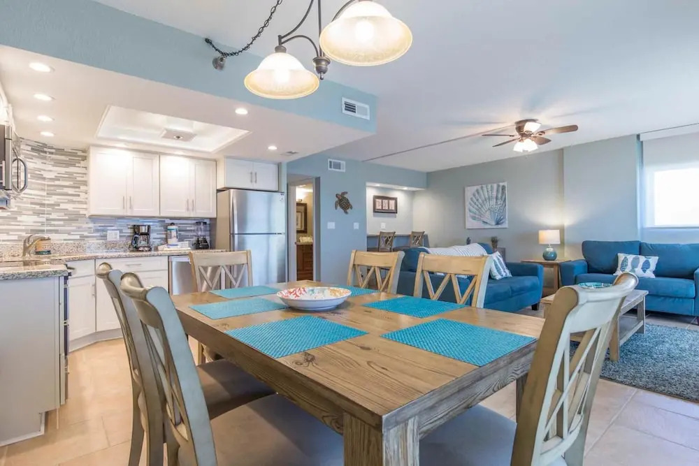 Inverness Condominium 400