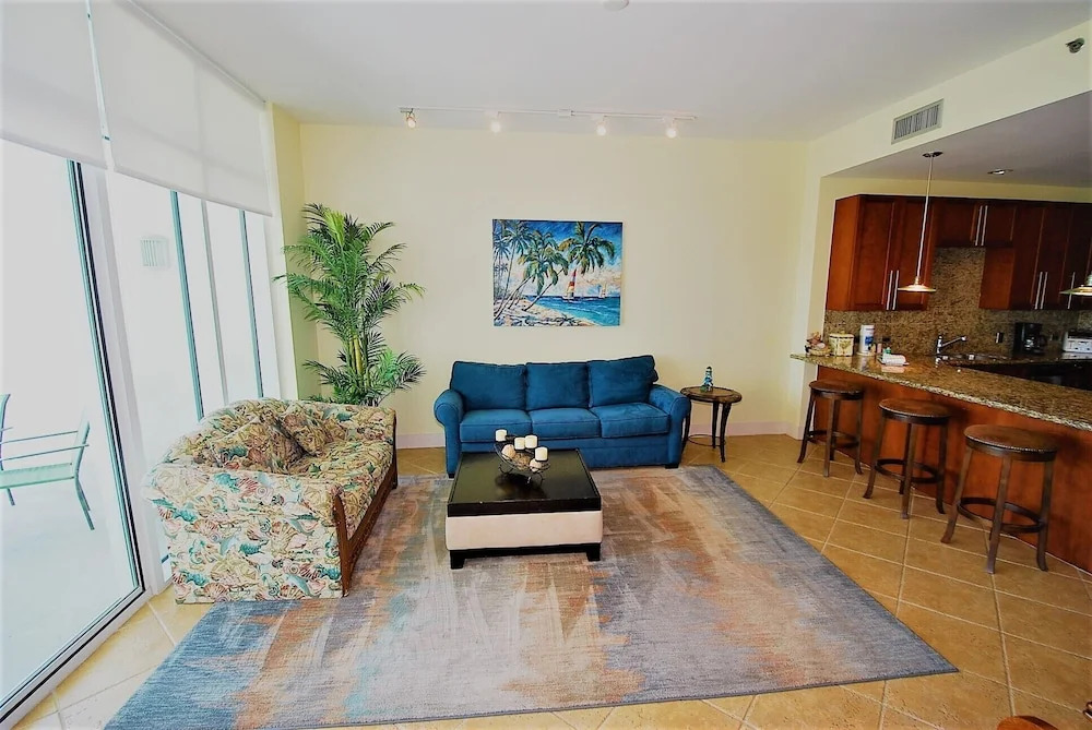 Sapphire Condo & Spa Unit #304 3 Bedrooms 2.5 Bathrooms Condo