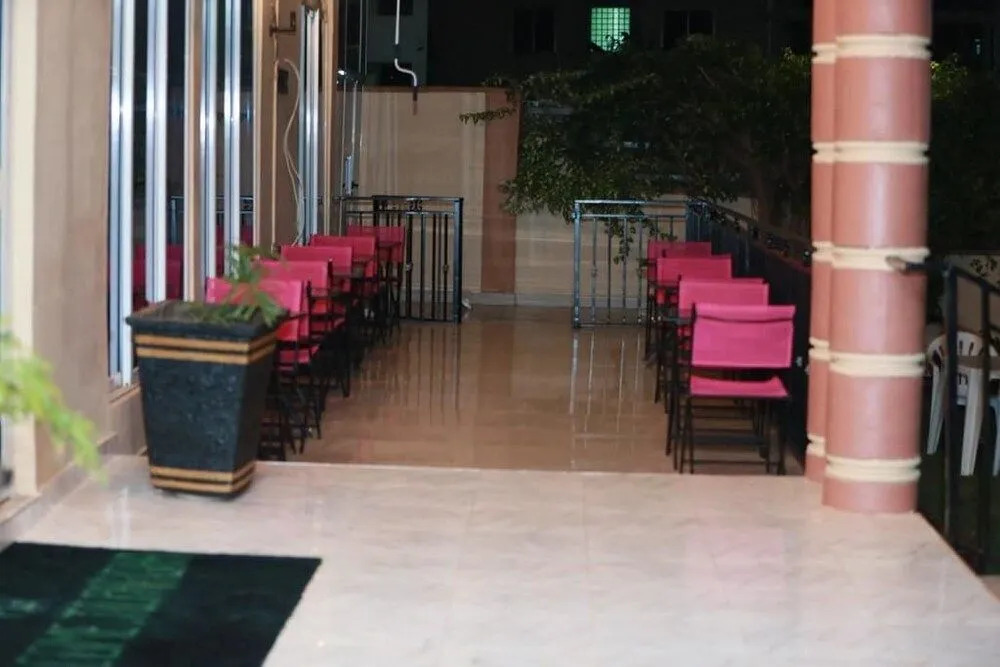 Parigha Hotel