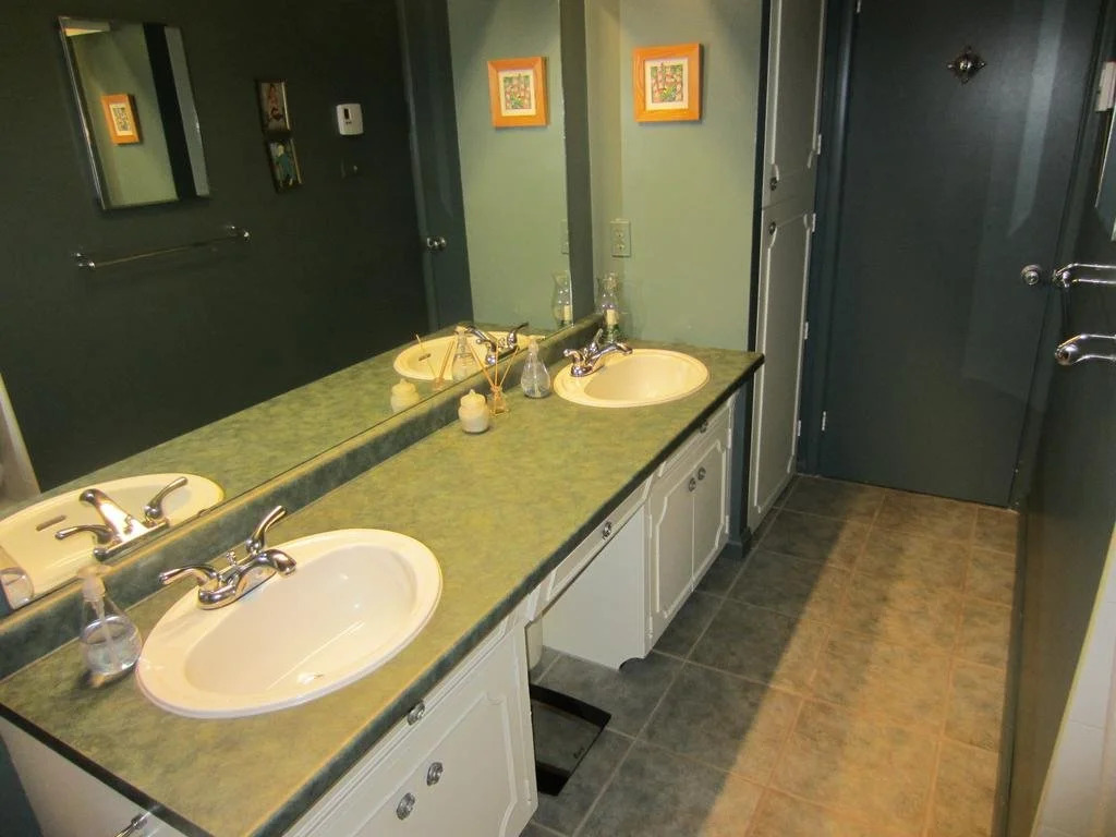 Ashbury Inn on the River Bed & Breakfast