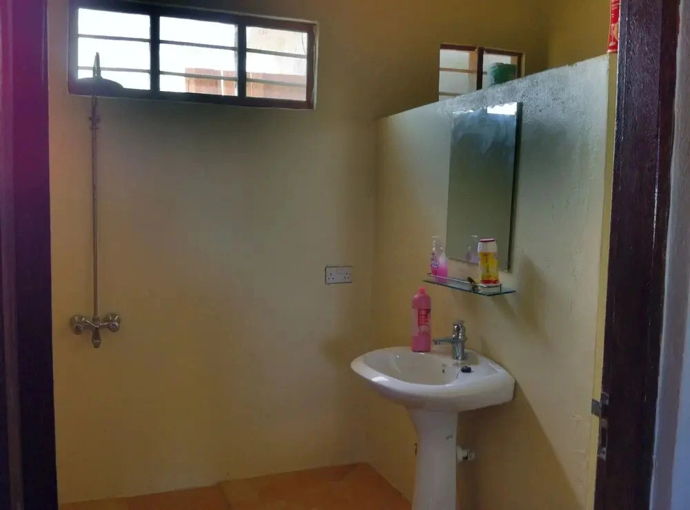 selfcatered Family house for 1-6 people in Jambiani, 400 meter from the beach