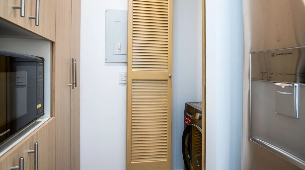 Condo Aria Ocean 411 by Kivoya