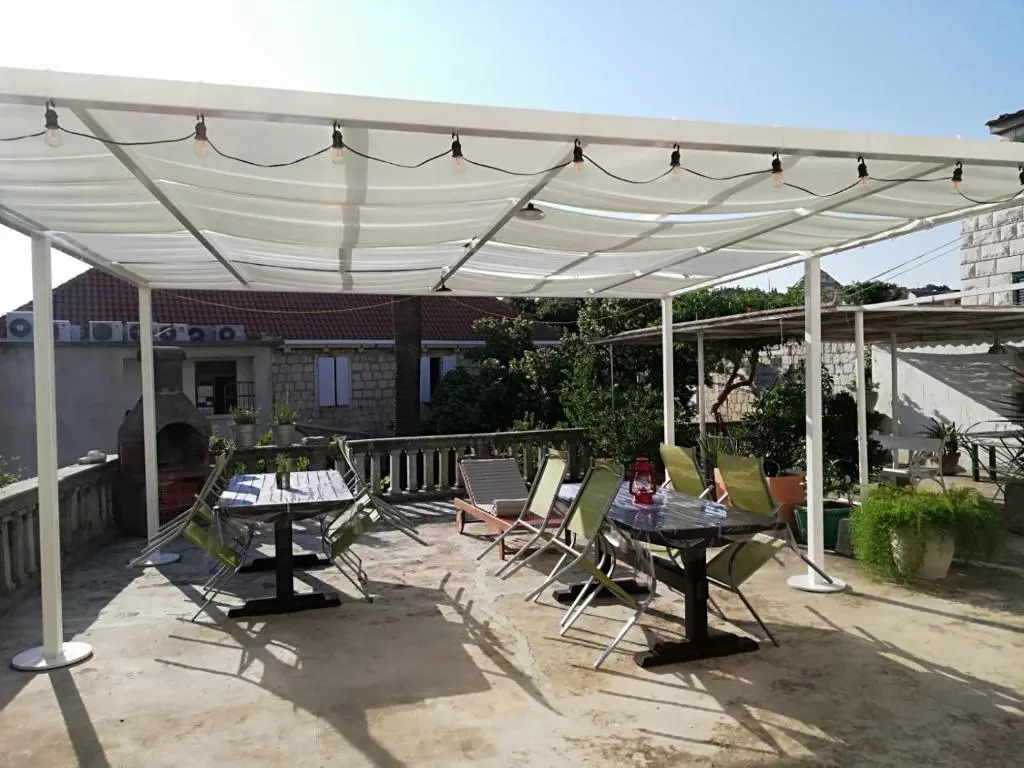 Apartmani Stones Sutivan I