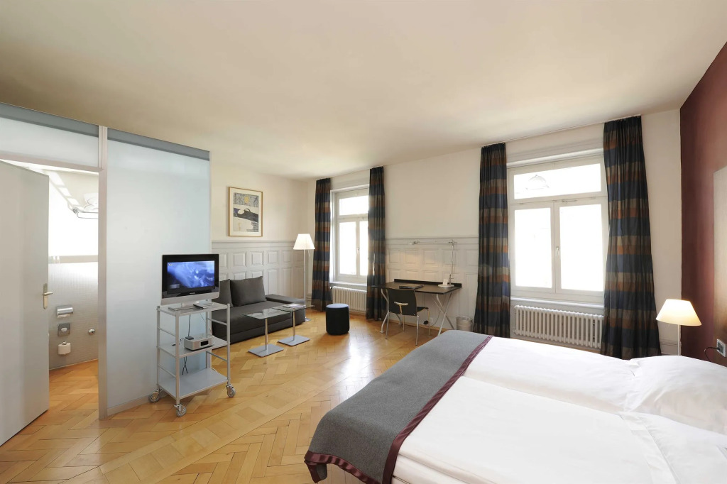 Alma Hotel - Boutique hideaway by the lake with rooftop and ladies-only wellness