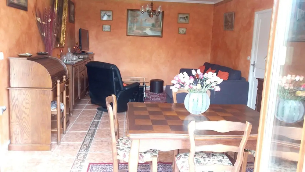 House With 2 Bedrooms in Ver-sur-mer, With Enclosed Garden - 100 m From the Beach