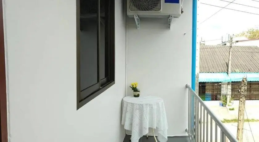 Thanaponsiri House