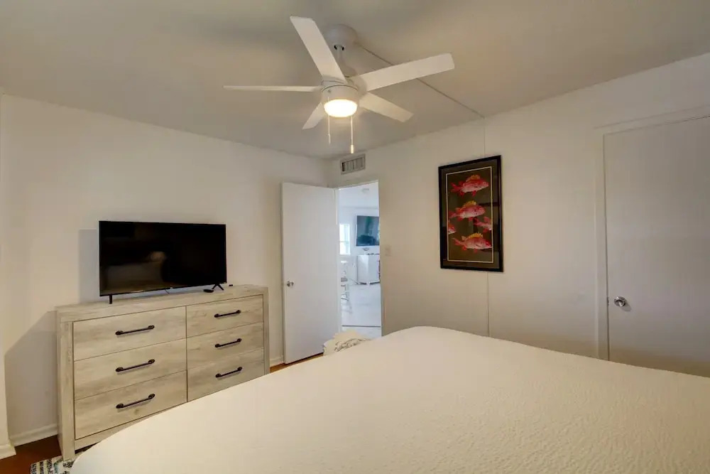 560 El Matador 2 Bedroom Condo
