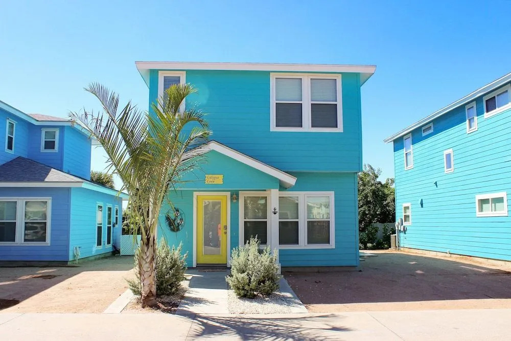 4BR Brand New Royal Palms, Calypso Cove by RedAwning