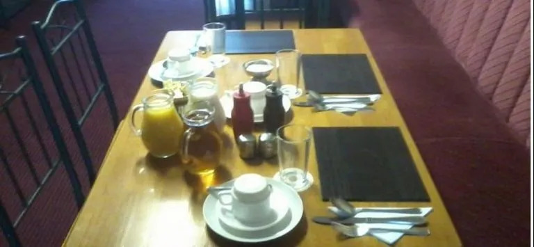 Dering Lodge Hotel