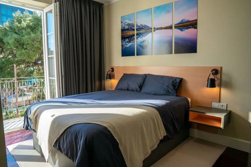 Luxury Apartment Eqanimity