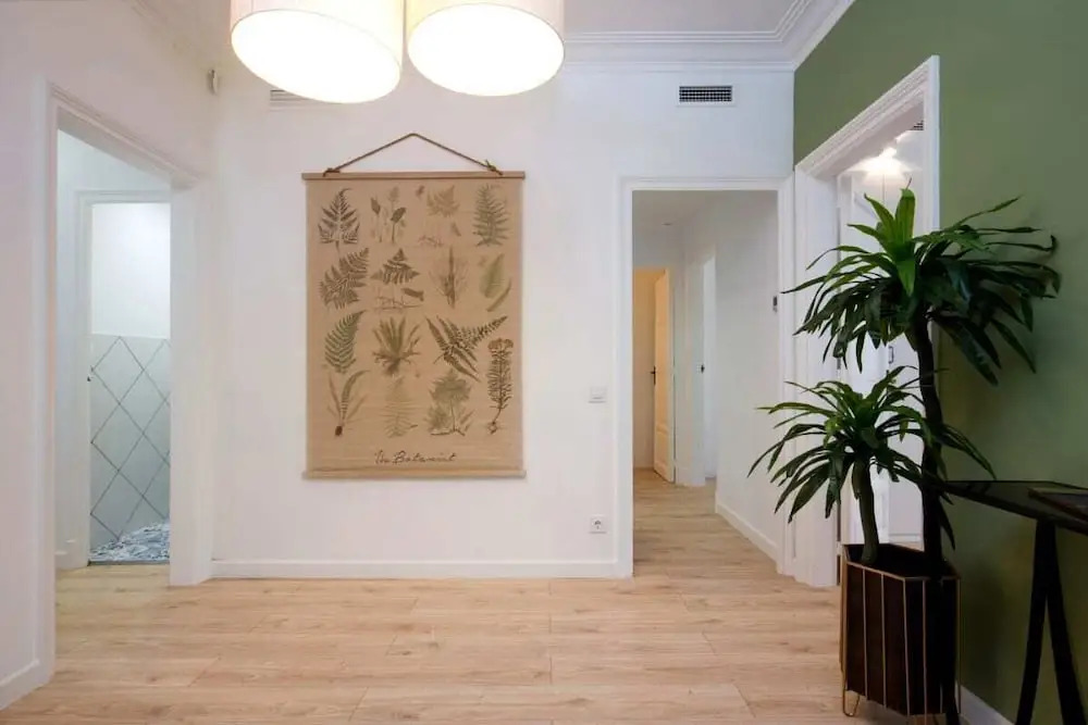 Luxurious Decor 4bdr Apt in Central, Eixample