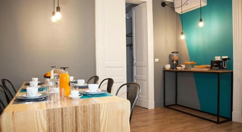 B&B Leitmotiv