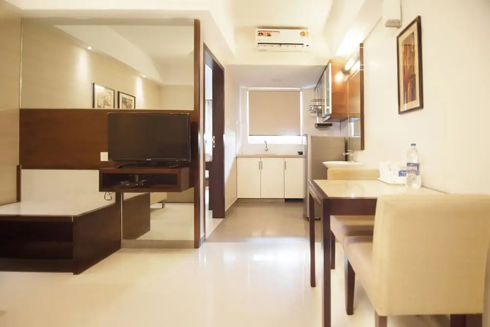 D Homz Suites