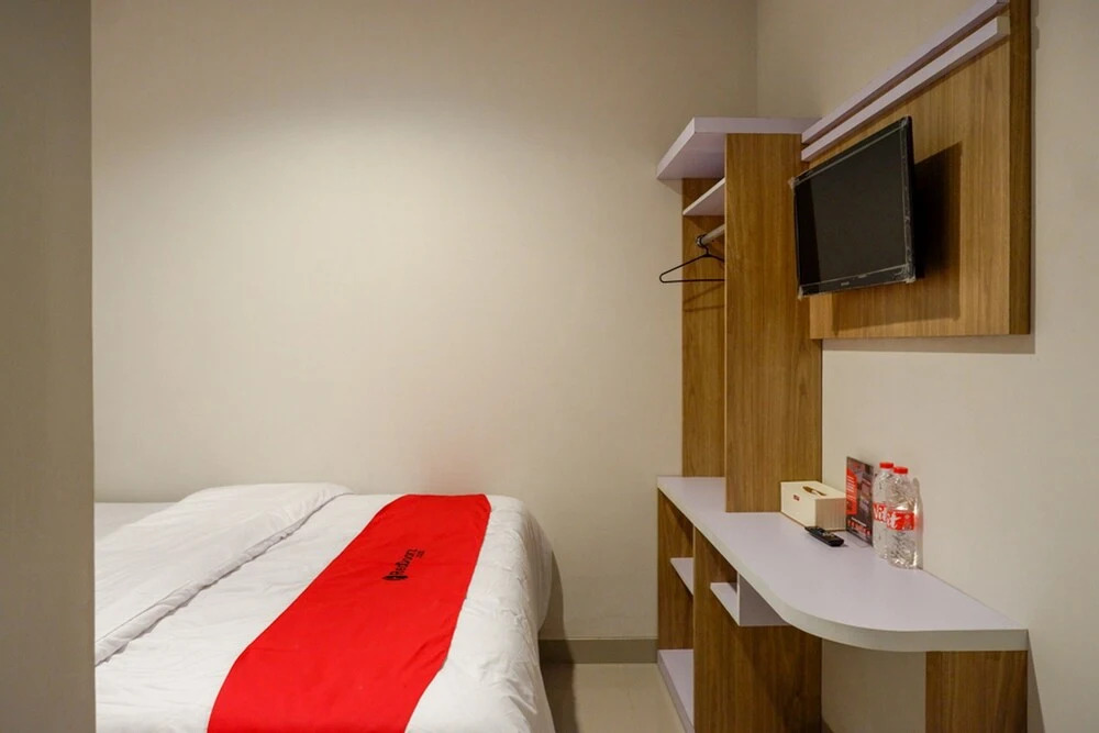 Kurnia Guest House by RedDoorz