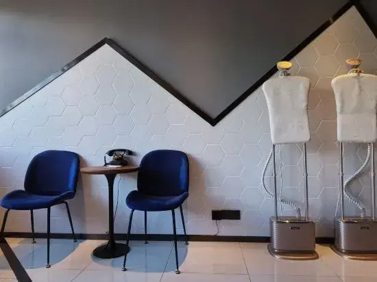 Atour Hotel (Huangshan Ancient Street, Xin'an Riverside)