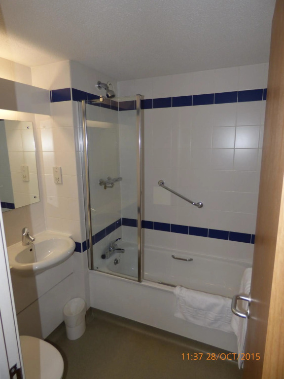Warrington Motel, J20 M6 Lymm Services