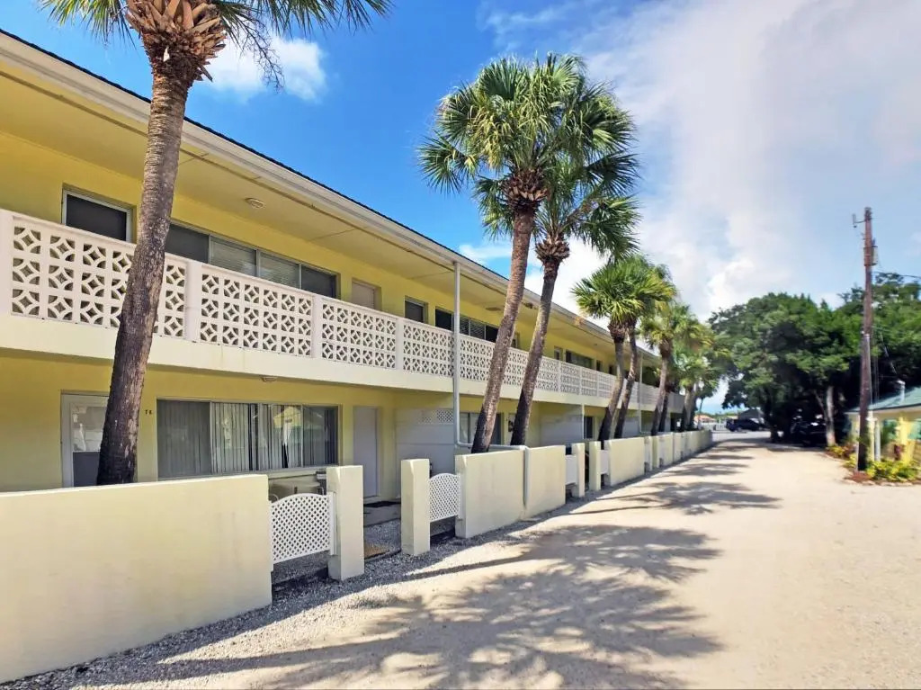 Sea Club II 5955 #8E