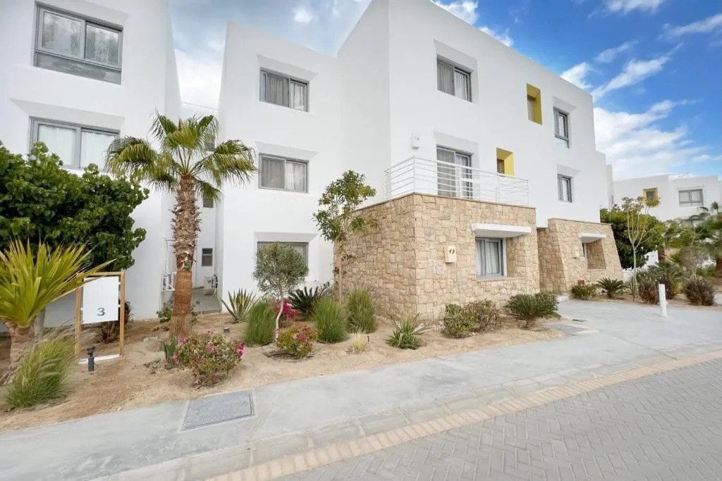 Xuru Stays I Calming & Cozy 3bdr Getaway @ Swan Lake El Gouna