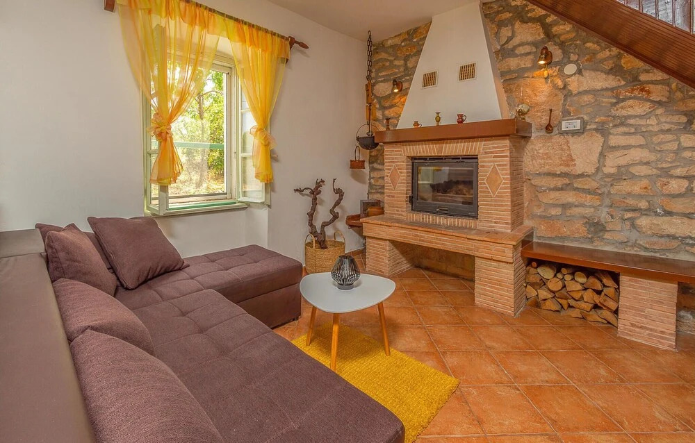 Beautiful Home in Nedescina With Wifi and 2 Bedrooms