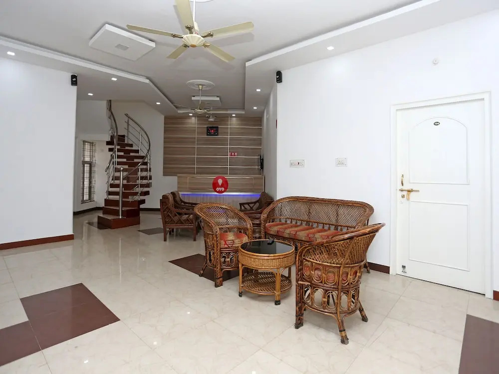 Oyo 11069 Hotel Star Inn