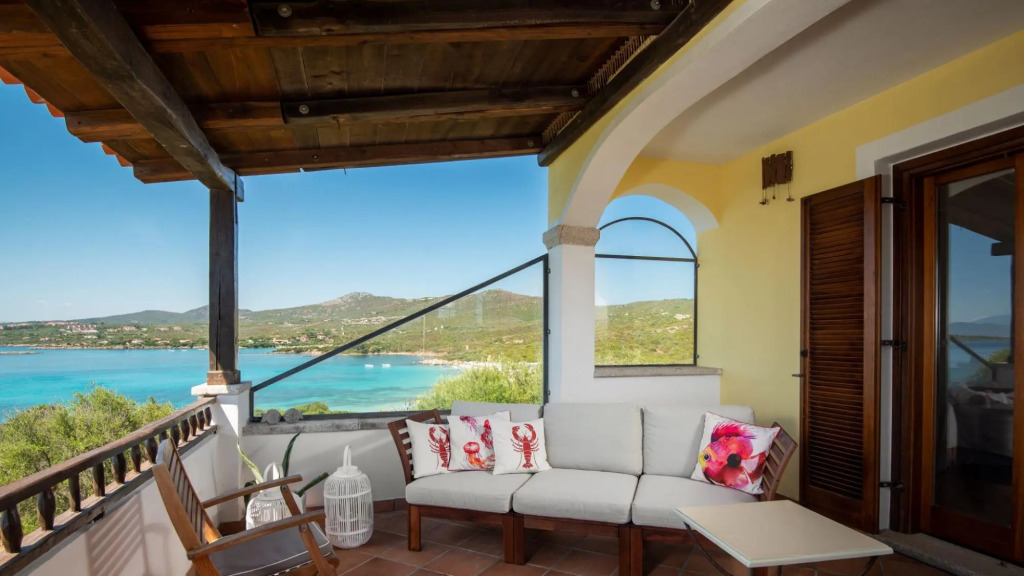 Beautiful two bedroom apartment located in the splendid setting of the village “Pedra Rosa”, just 10-Pedra Rosa A2