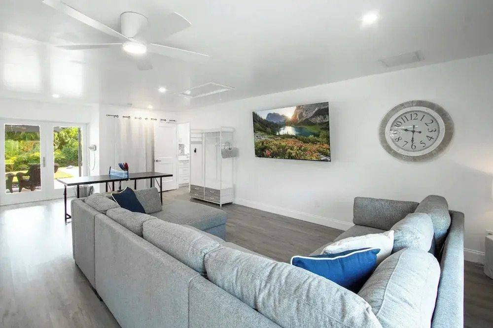 Naples Escape w/ Furnished Patio & Private Pool!