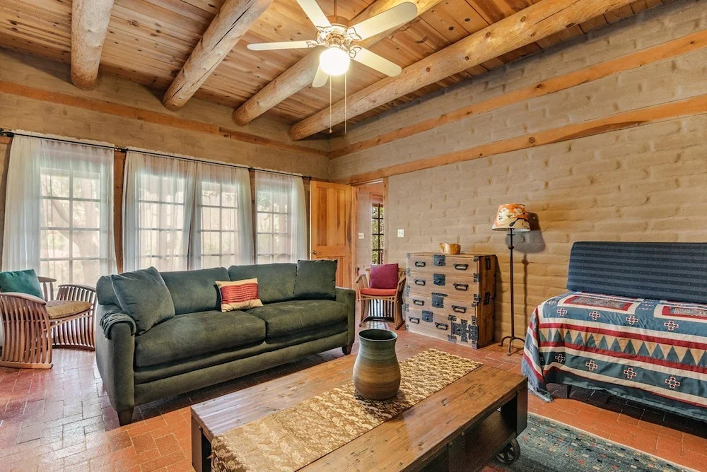 Canyon View Retreat - All Adobe Home, Tranquil Setting, Spectacular Views, Hot Tub Under the Stars