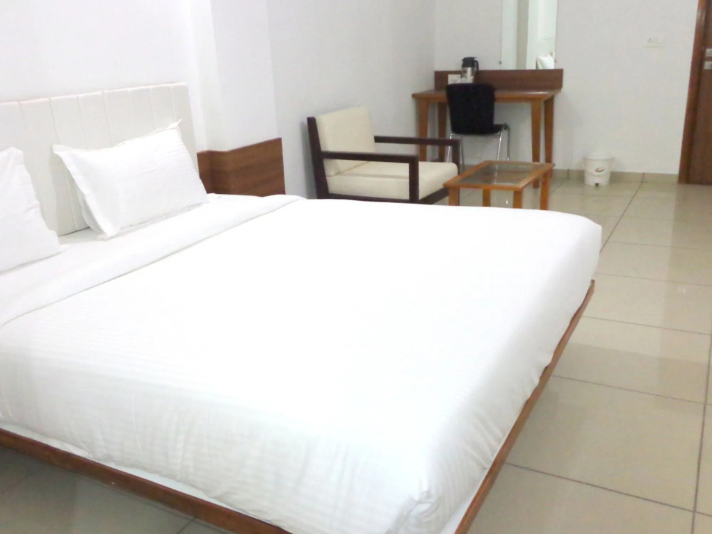 Hotel Ashray Inn Express
