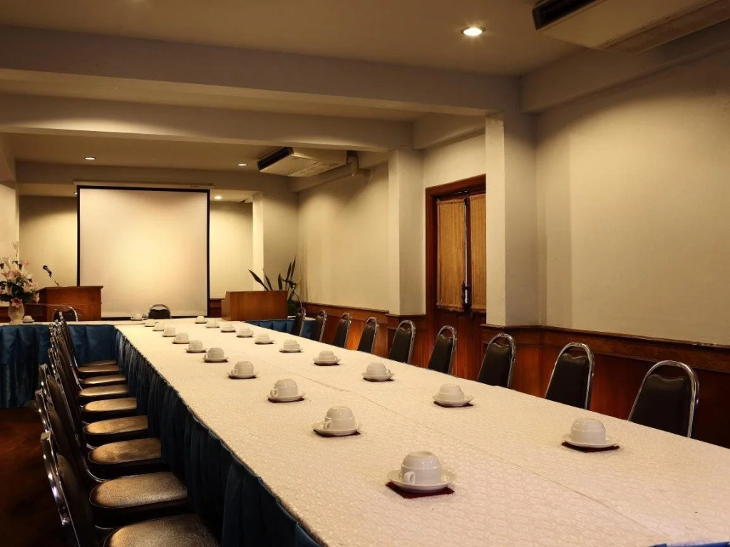 OYO 807 Suan​ Dok​ Kaew​ Hotel​