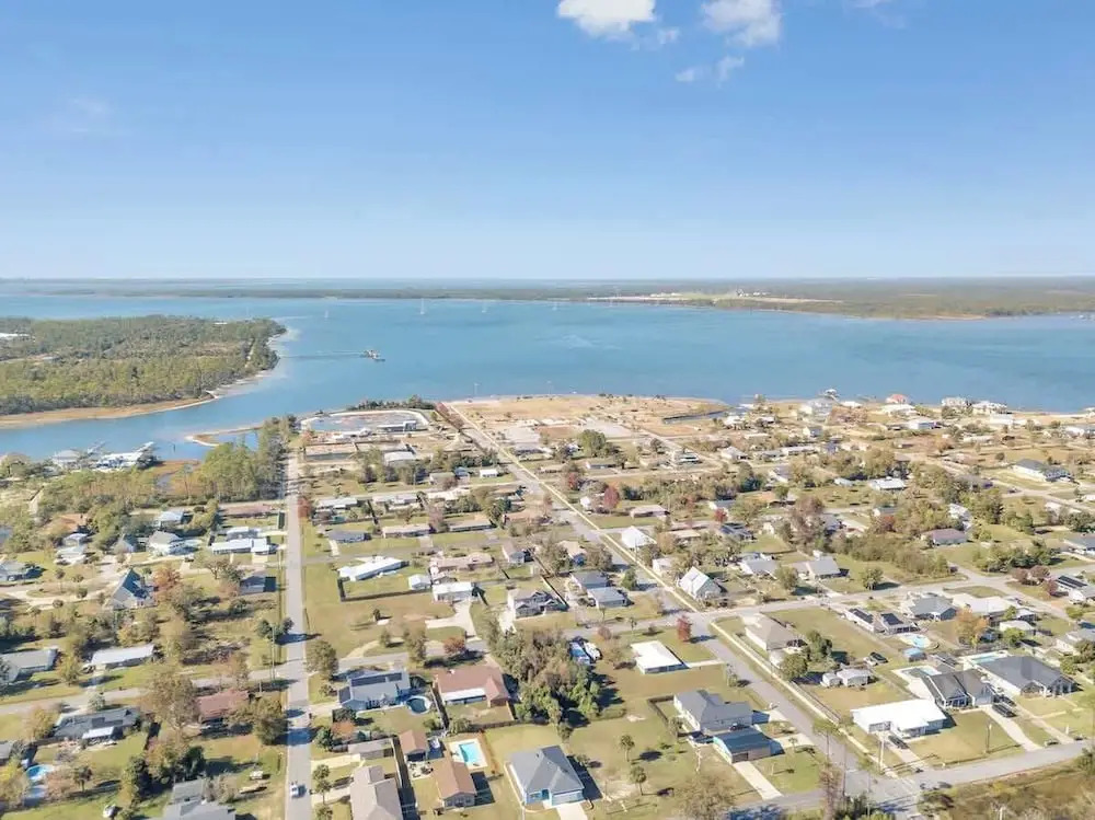 3 Blocks to Bay + Boat Parking + Renovated + 3 Bd