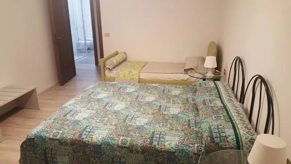 Apartment Weiss Home