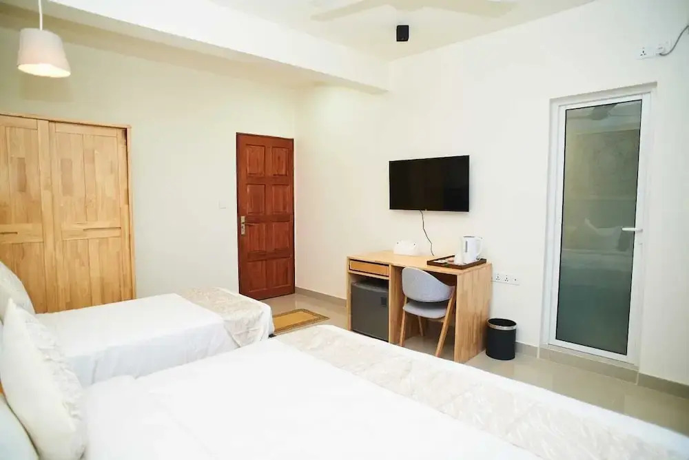 YUVi Blue Guesthouse at Himmafushi